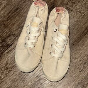Women's Cream Casual Sneakers